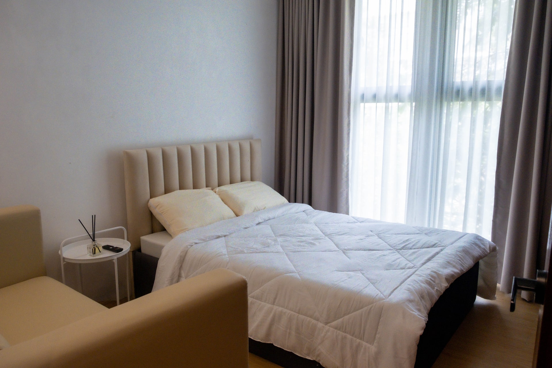 VIP Master Bedroom Suite with Queen Bed