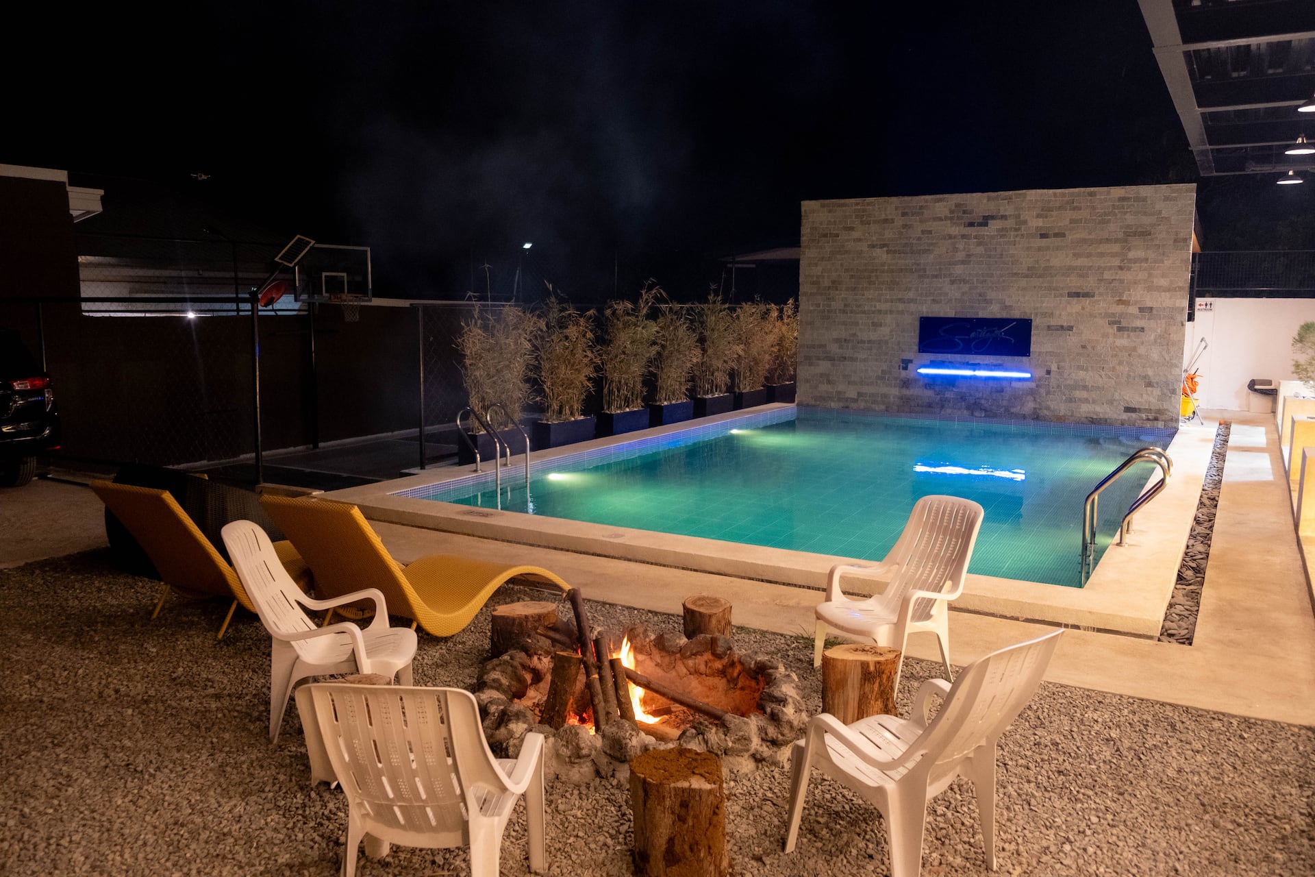 Night Bonfire Lounge & Heated Pool with Outdoor Seating
